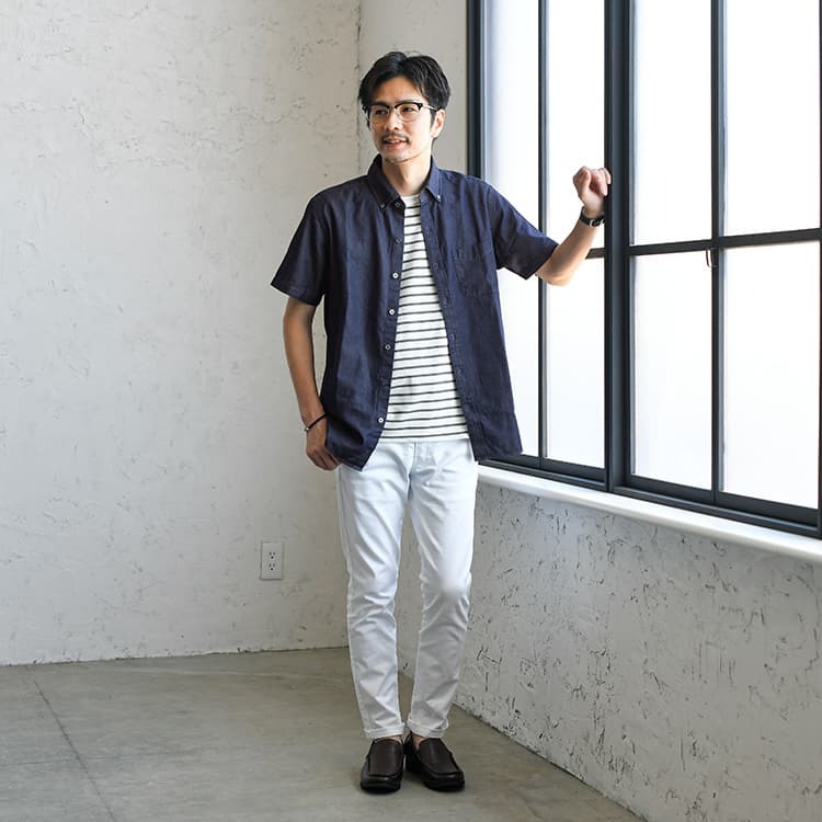 デニムシャツで作る爽やかマリンコーデ♪