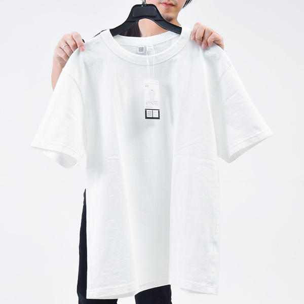 Uniqlo U】たった1,000円なのにこのTシャツはイイね！破格！ 【Uniqlo