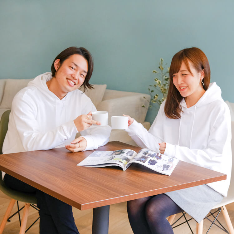 パーカーを使ったシミラールックでデートを盛り上げよう！