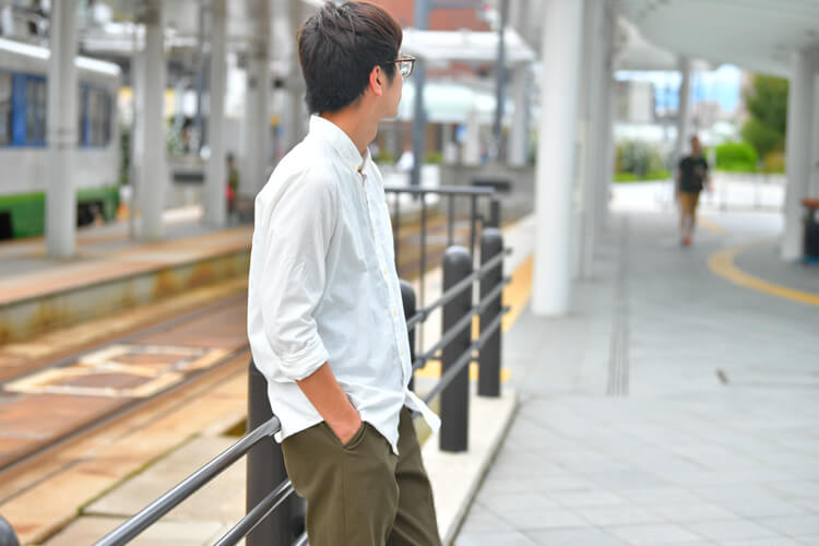 オックスフォードシャツを使ったメンズコーデ