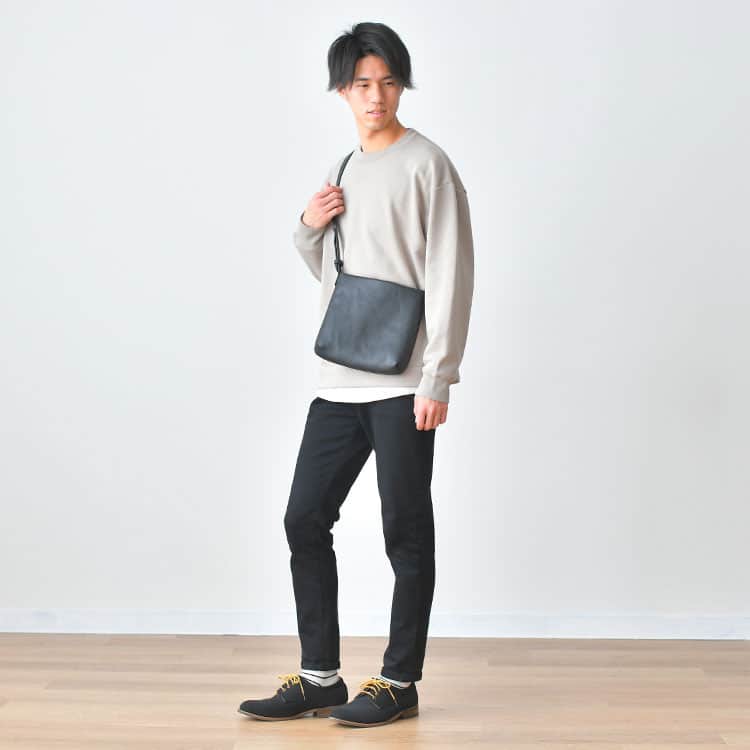 ミニショルダーバッグを使ったメンズコーデ