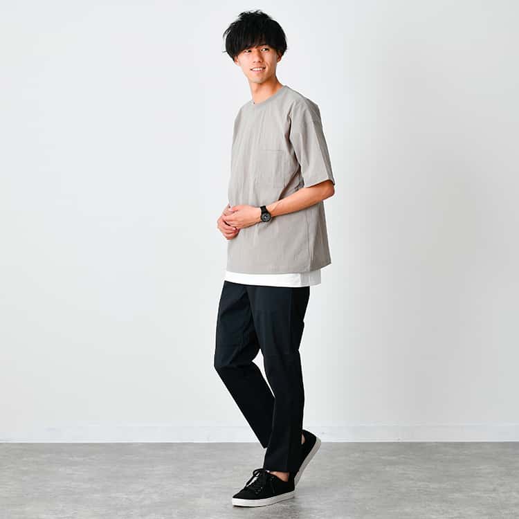 ショッピングデートには、プルオーバーシャツで旬顔に！