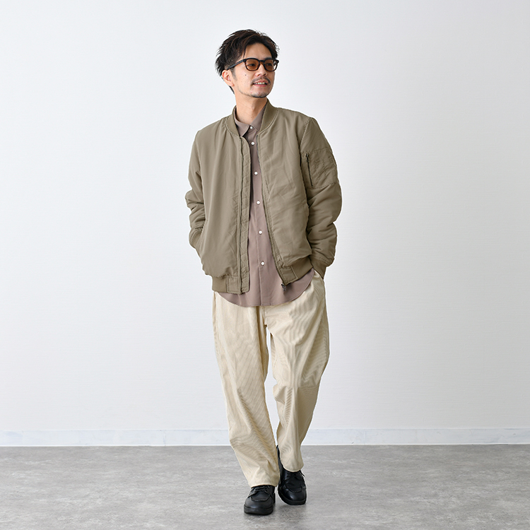 MA-1ジャケットを使ったAラインシルエットコーデ