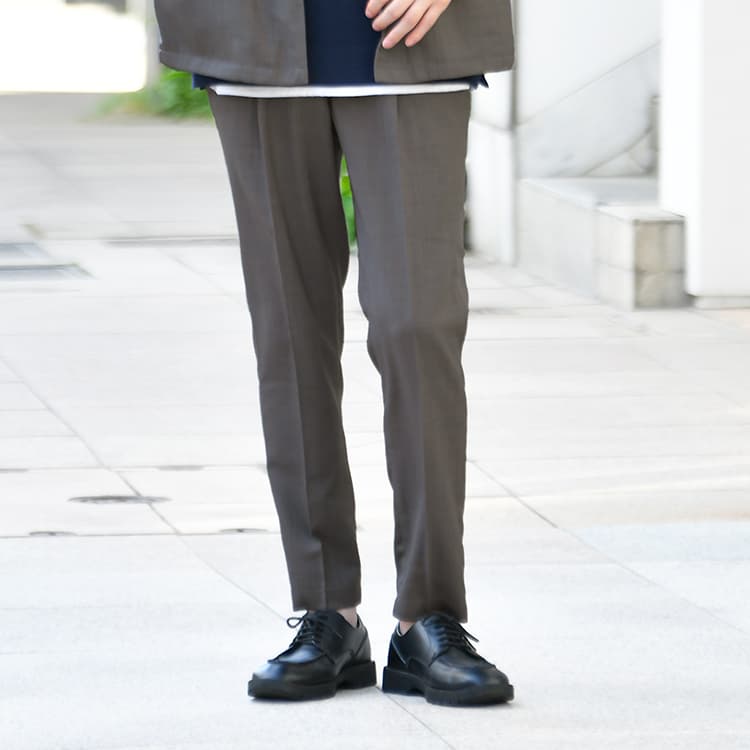 【キレイめ素材】まず最初に揃えるべきIt's moreテーパードパンツ