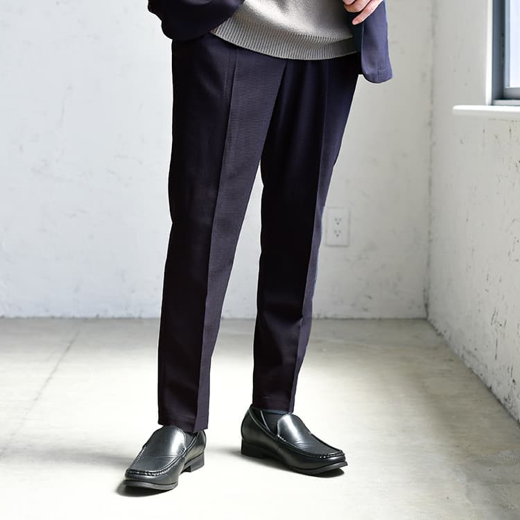 【キレイめ素材】まず最初に揃えるべきIt's moreテーパードパンツ