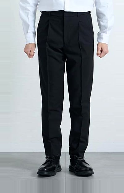 163cm・50kg の方が S を着用