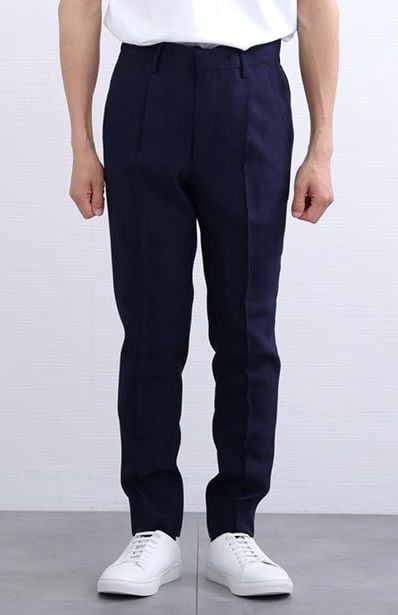163cm・50kg の方が S を着用