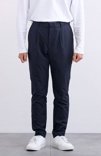 163cm・50kg の方が S を着用