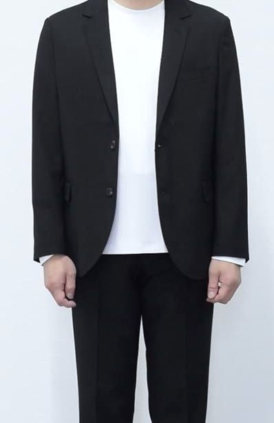 171cm・70kg の方が M を着用