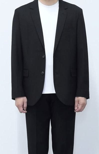 171cm・70kg の方が L を着用