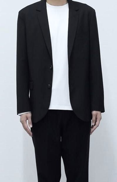 176cm・62kg の方が L を着用