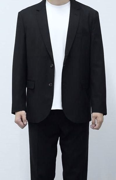 183cm・75kg の方が XL を着用