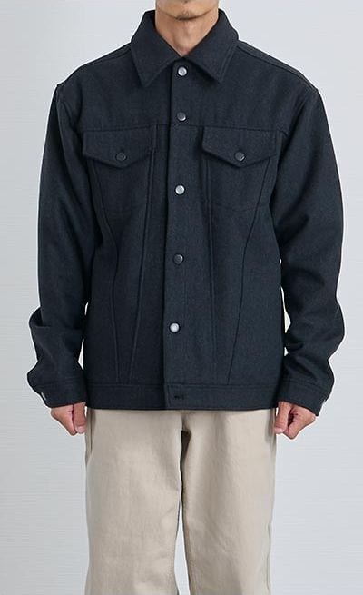 Lサイズを着用