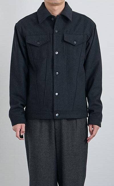 Lサイズを着用