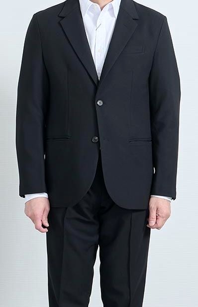 171cm・70kg の方が L を着用
