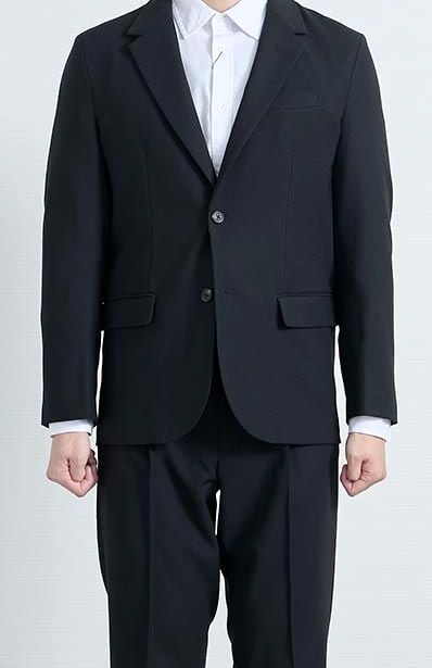 183cm・75kg の方が L を着用