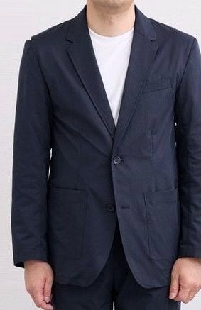 171cm・70kg の方が L を着用
