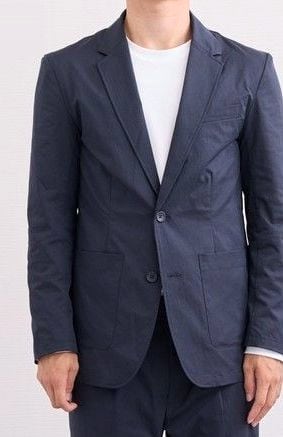174cm・65kg の方が M を着用