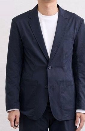 176cm・62kg の方が L を着用
