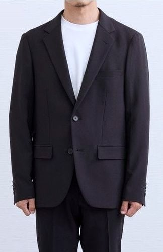 163cm・50kg の方が M を着用