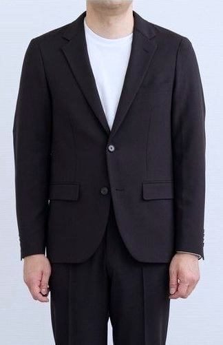 171cm・70kg の方が M を着用