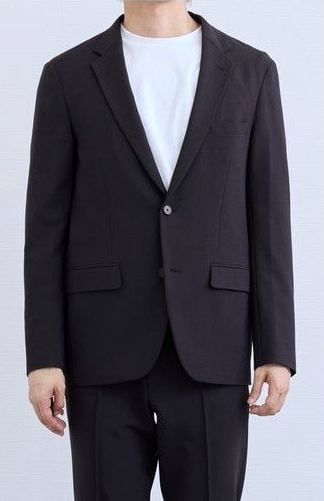 181cm・65kg の方が XL を着用