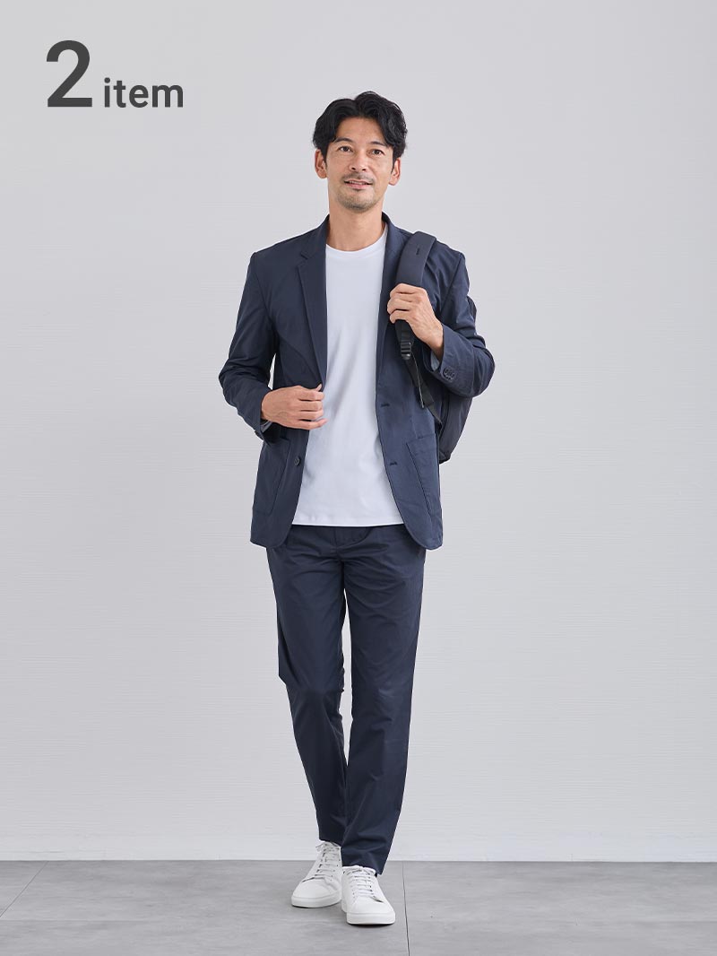CODE HAL セットアップ ネイビーの着用イメージ（ジャケット＋パンツ）