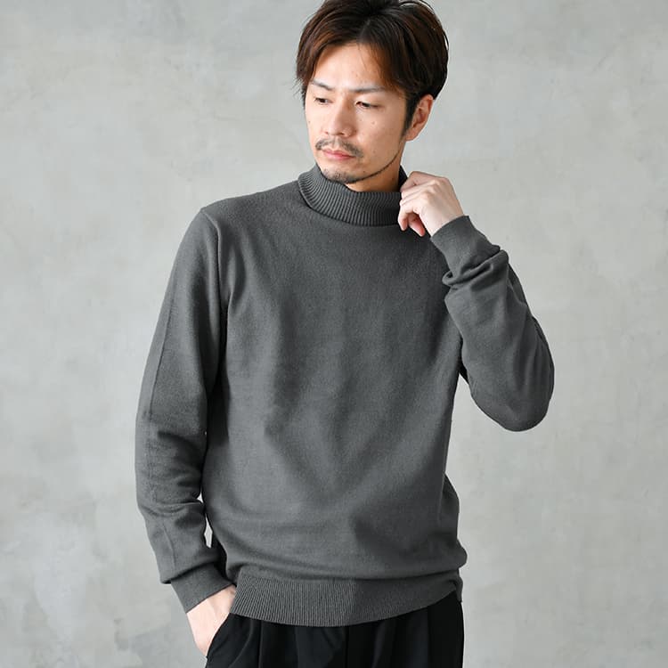 柔らかニット タートルネック セーター