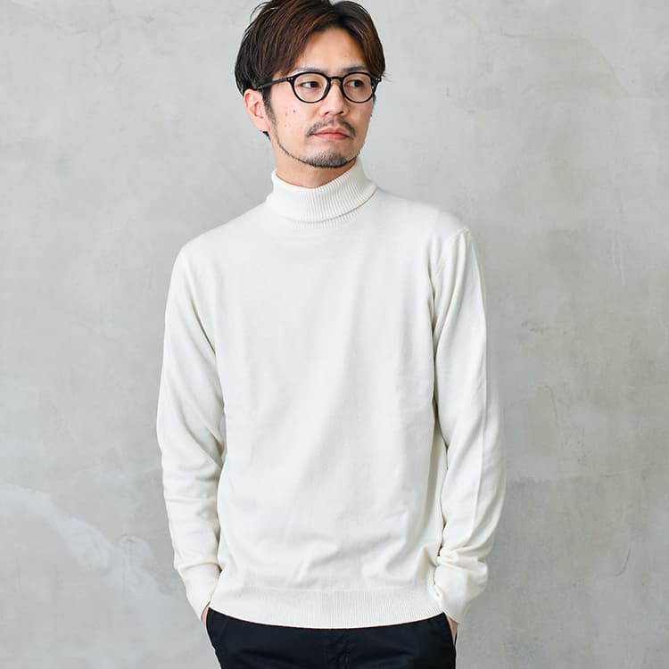 柔らかニット タートルネック セーター