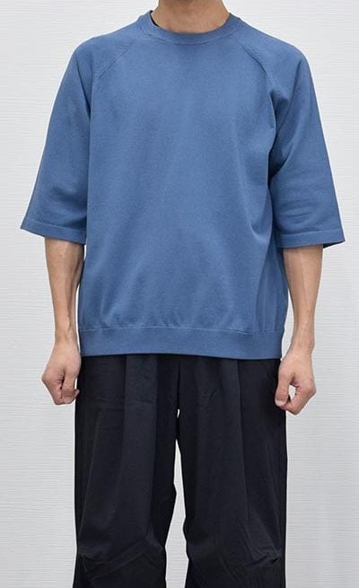 Sサイズを着用
