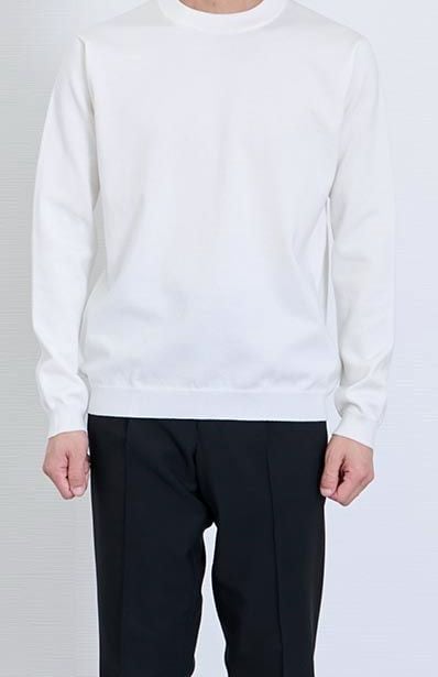 163cm・50kg の方が S を着用