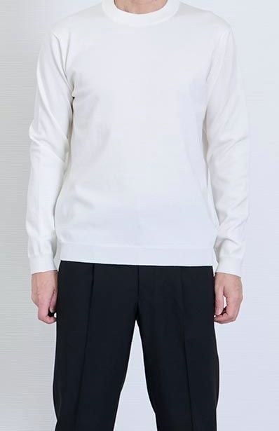 171cm・61kg の方が S を着用