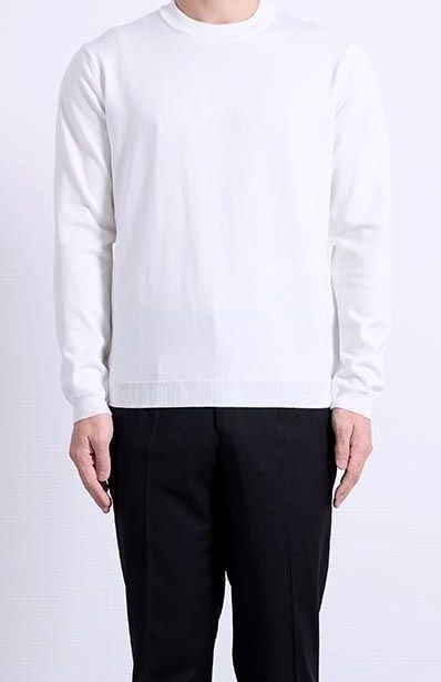 174cm・70kg の方が M を着用