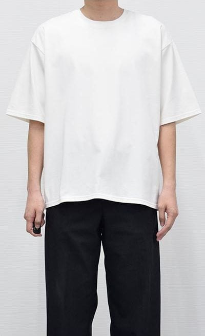 Lサイズを着用