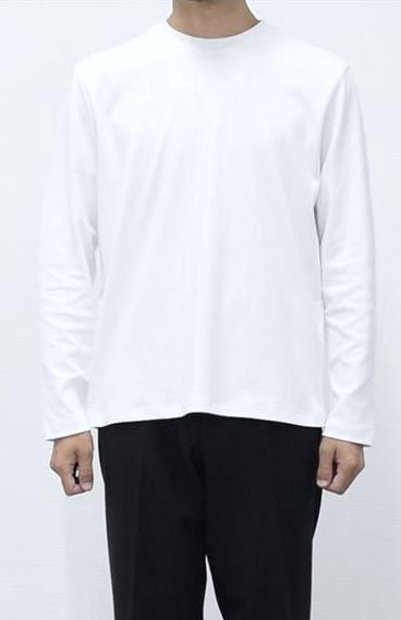 163cm・50kg の方が S を着用