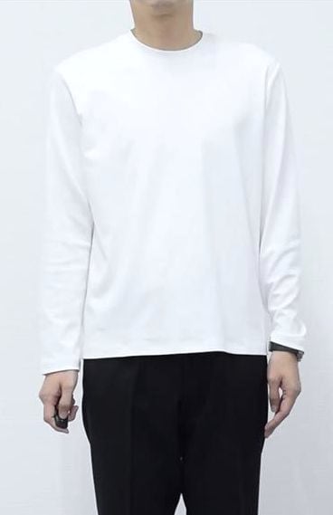 176cm・62kg の方が M を着用