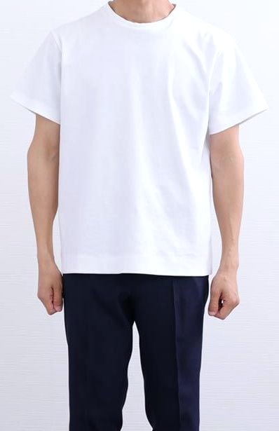 163cm・50kg の方が M を着用