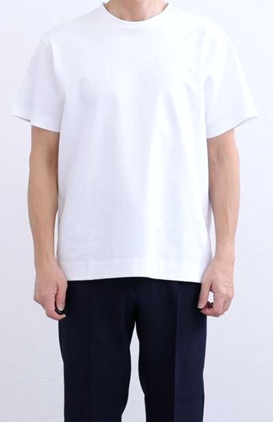 171cm・61kg の方が L を着用