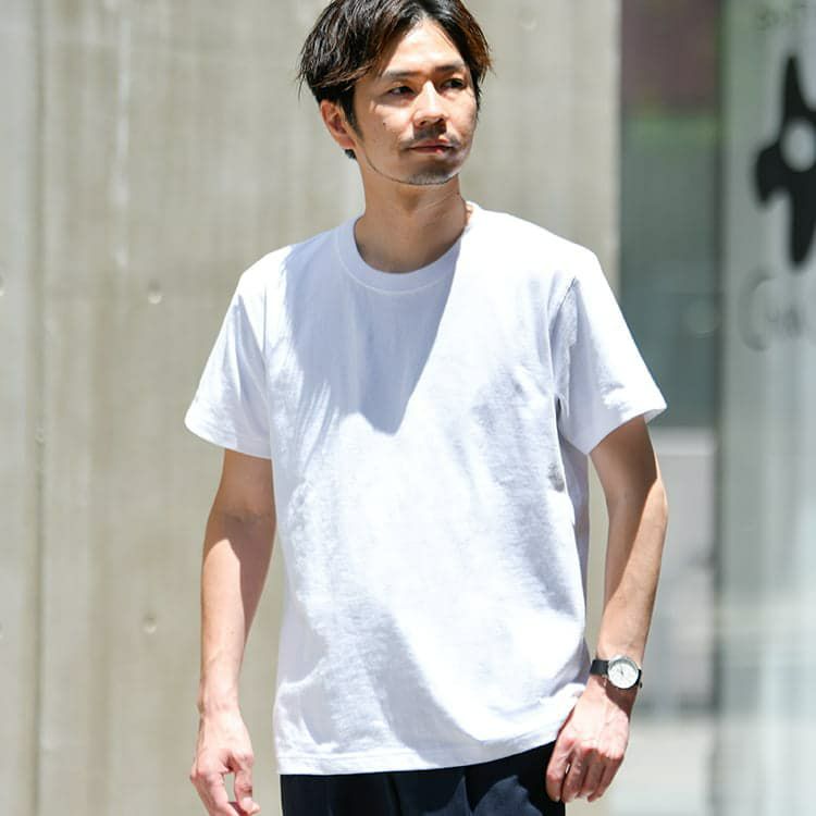 22 23年 40代メンズにおすすめtシャツとは おすすめブランドやコーデを紹介 22年 40代メンズにおすすめtシャツとは おすすめブランドやコーデを紹介 30代 40代 50代からのメンズファッション通販dcollection