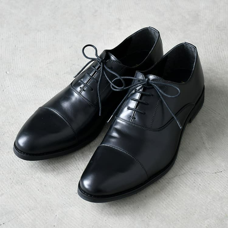 黒のビジネスシューズ