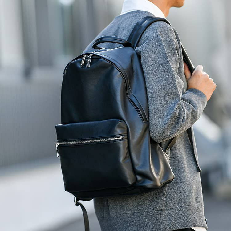40代メンズにおすすめのシンプルなデザインのバッグ