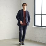 ネイビーのテーラードジャケットを合わせたメンズコーデ