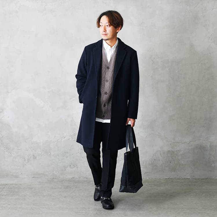 エレガントさんの上品さが発揮されるオフィスコーデ