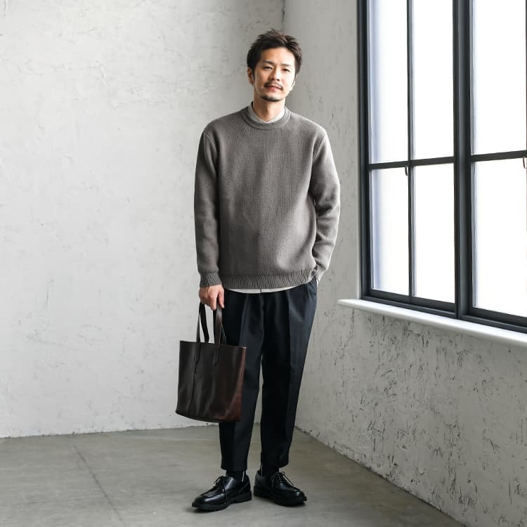 【秋の鉄板】ニット+シャツのシンプルコーデはハズレない！