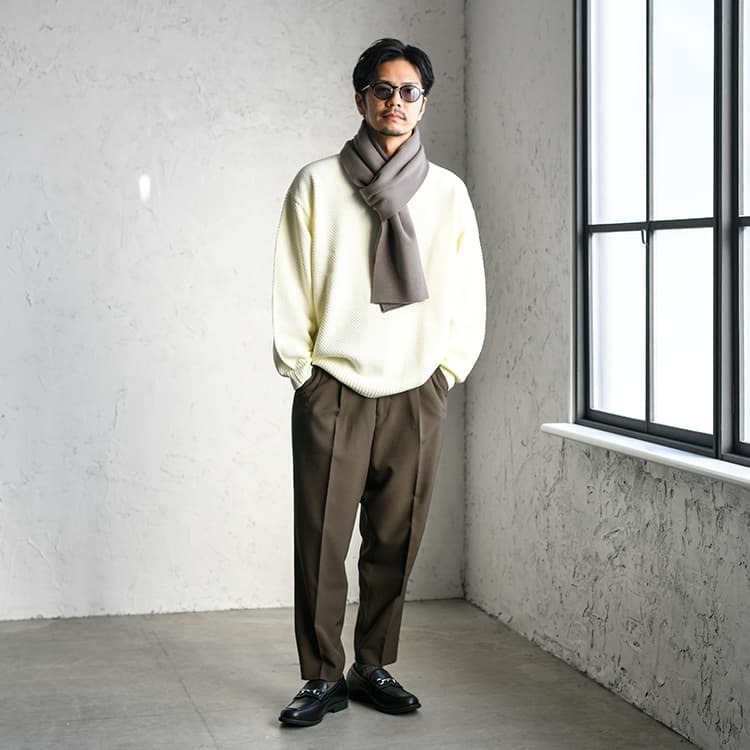 秋ならではのマフラーコーデ