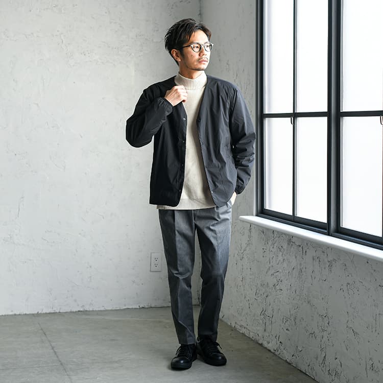 クールさんお得意のモノトーンでまとめたシンプルコーデ