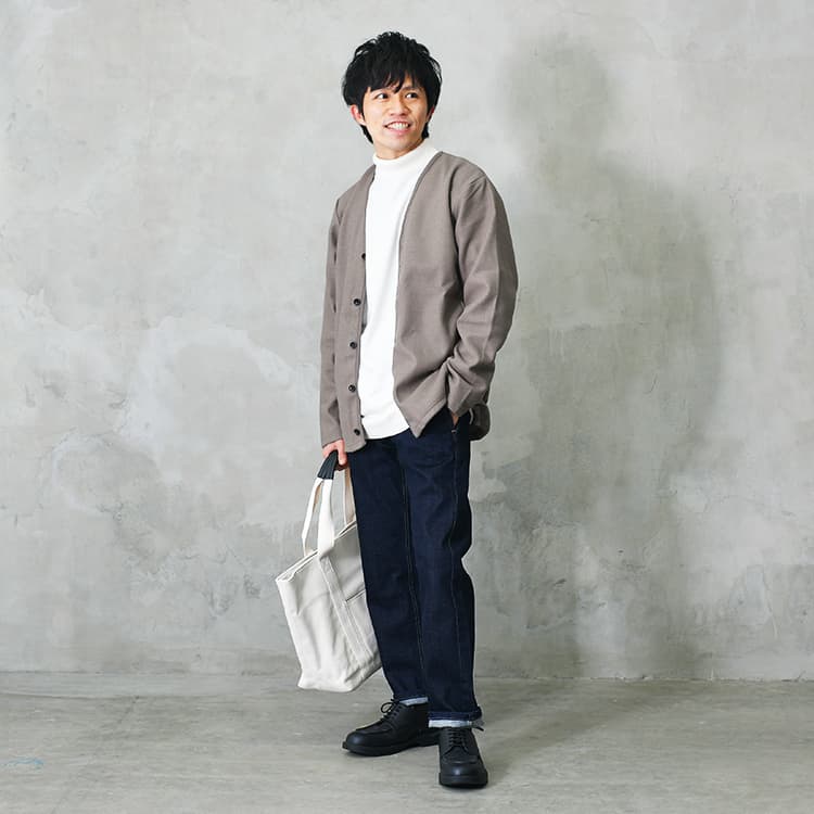 チャーミングさんに似合うジーンズの大人コーデ