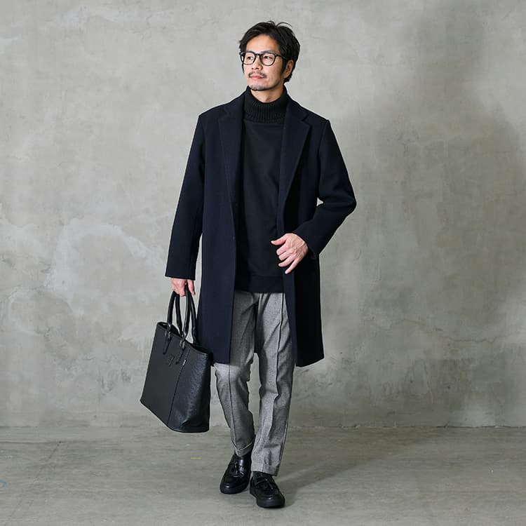 クールさんのスマートさが増すタートルネックのコーデ