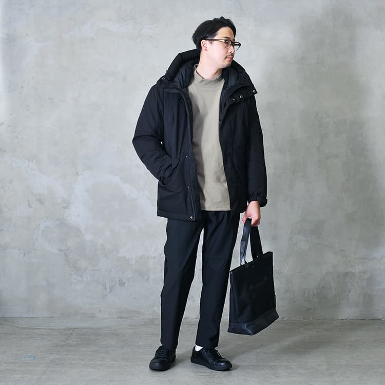 キレイなシルエットにテーパードパンツは外せない！