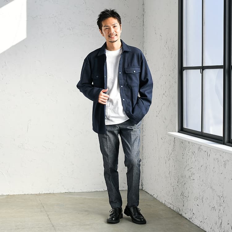 クールさんのシャツジャケットはネイビーがおすすめ